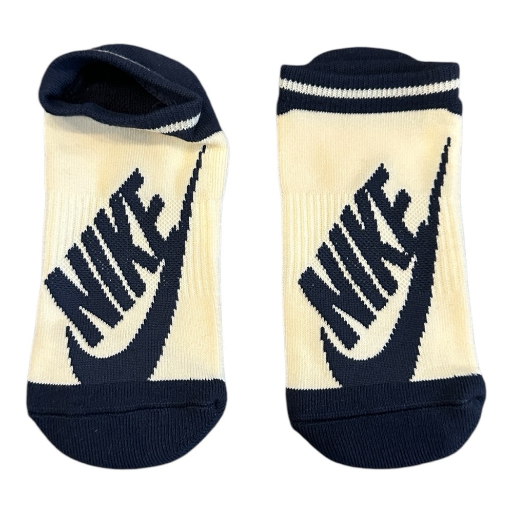 Nike Cream and navy Ankle Socks NWOT